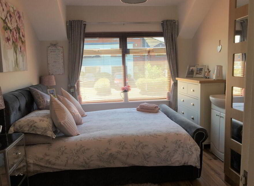 1 Cumberland Gate, Dundonald, Belfast, BT16 2GE