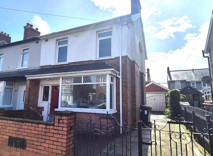 17 Loopland Drive, Belfast, BT6 9DW photo