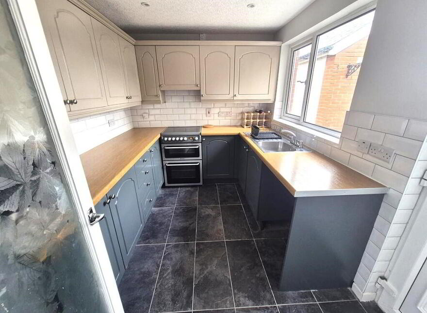 17 Loopland Drive, Belfast, BT6 9DW