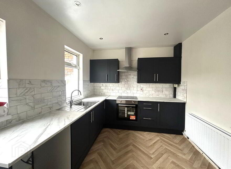 71 Avoniel Road, Belfast, BT5 4SE