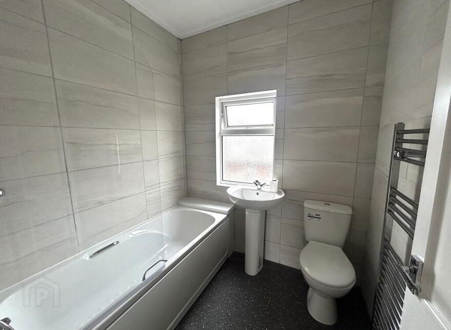 71 Avoniel Road, Belfast, BT5 4SE