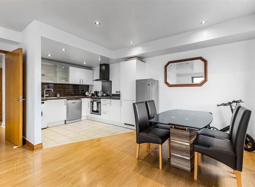 32 Victoria Place, 20 Wellwood Street, Belfast, BT12 5GE