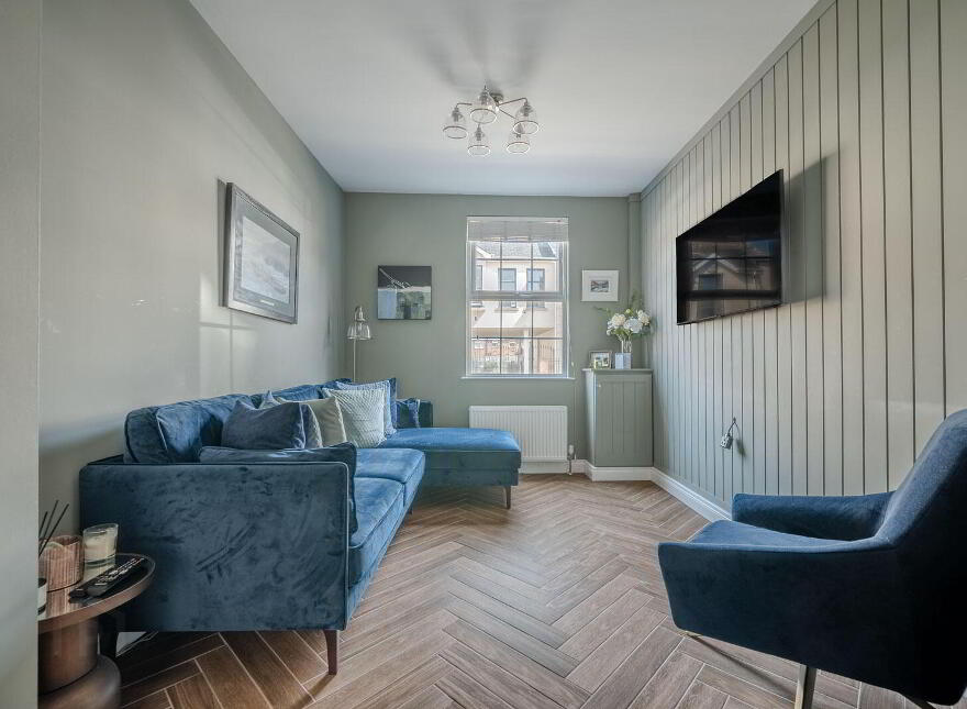 29 Downshire Road, Holywood, BT18 9LX