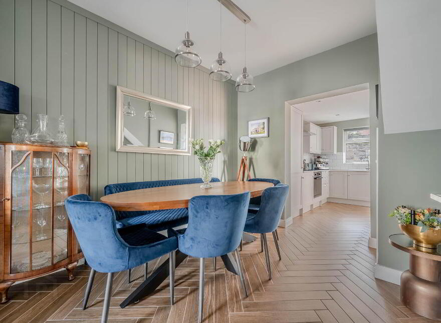29 Downshire Road, Holywood, BT18 9LX