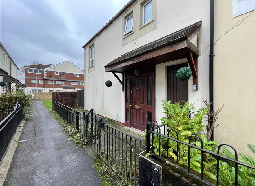 4 Burnaby Place, Belfast, BT12 5QS photo