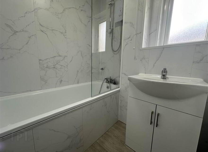 4 Burnaby Place, Belfast, BT12 5QS