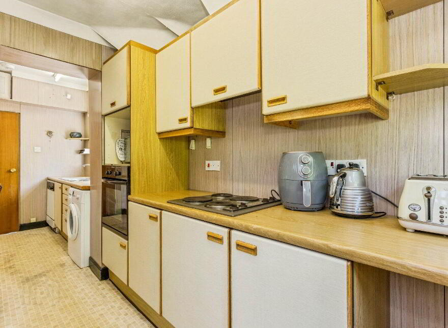 181 Ravenhill Road, Belfast, BT6 0BQ