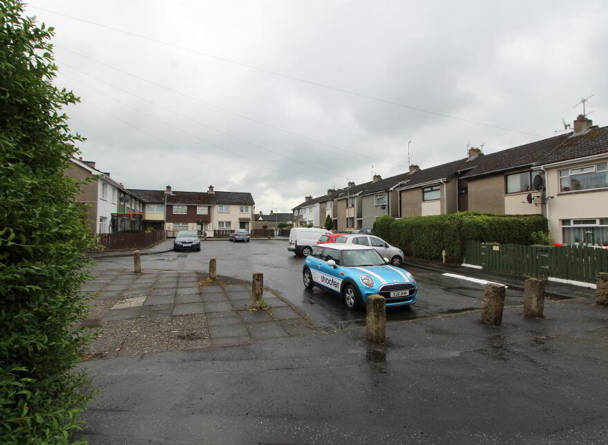 4 Taylor Square, Lisburn, BT28 1HA