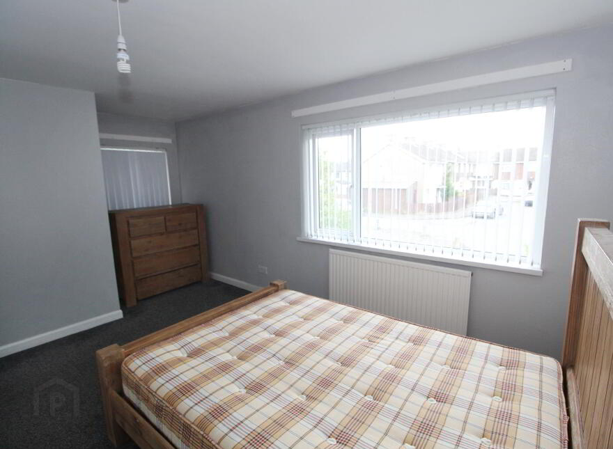4 Taylor Square, Lisburn, BT28 1HA