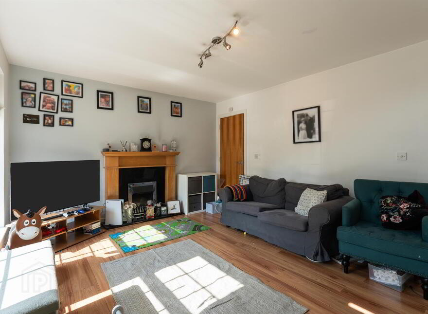 86 Leathem Square, Dundonald, Belfast, BT16 2QL