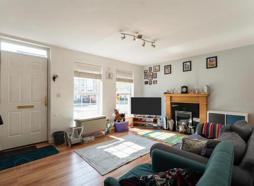 86 Leathem Square, Dundonald, Belfast, BT16 2QL