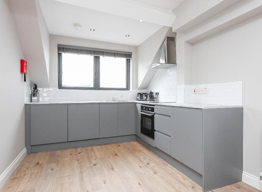 Flat C, 2 Surrey Street, Belfast, BT9 7FS