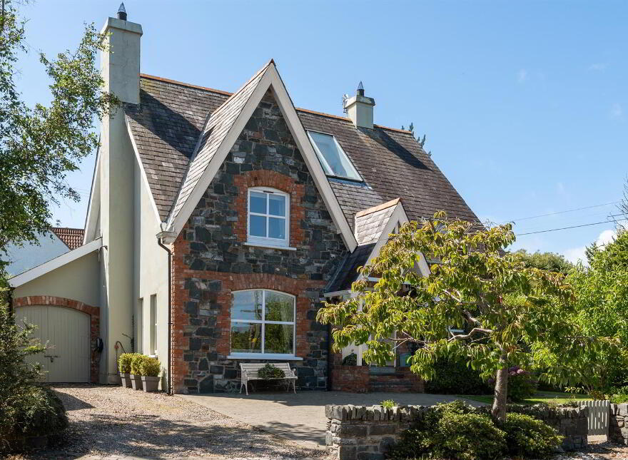 10 Stockbridge Road, Donaghadee, BT21 0PN