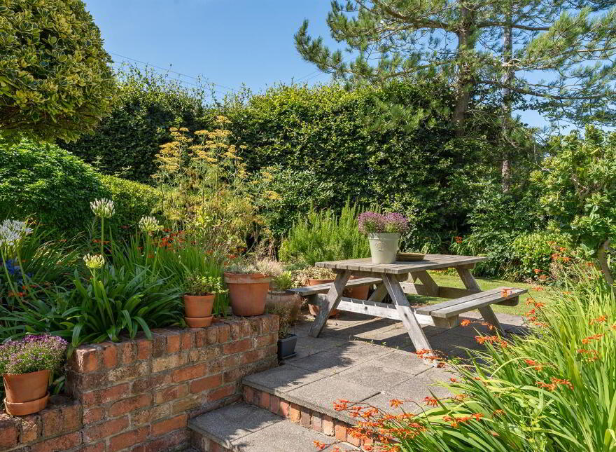 10 Stockbridge Road, Donaghadee, BT21 0PN