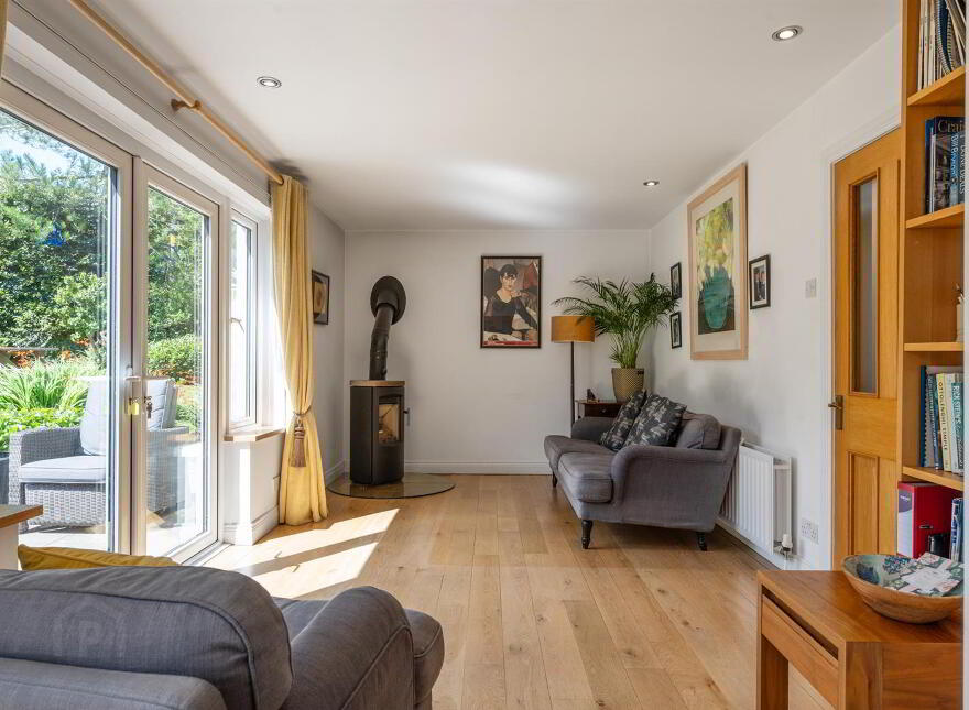10 Stockbridge Road, Donaghadee, BT21 0PN