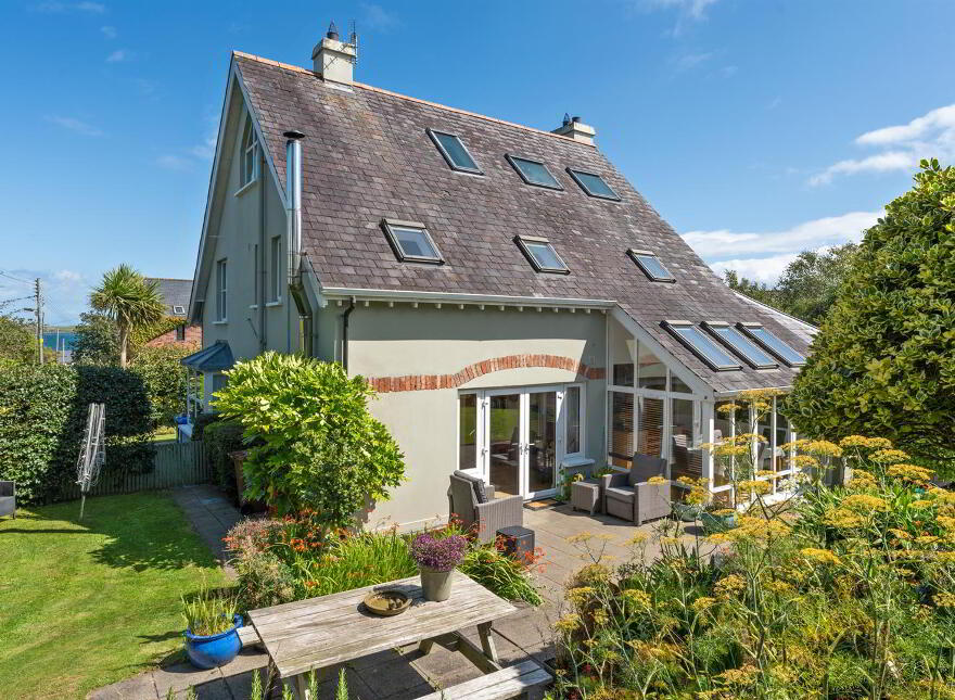 10 Stockbridge Road, Donaghadee, BT21 0PN