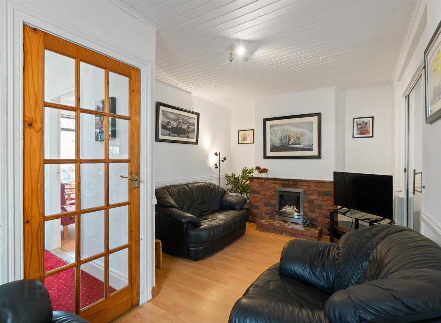 11 Comber Road, Dundonald, Belfast, BT16 2AA