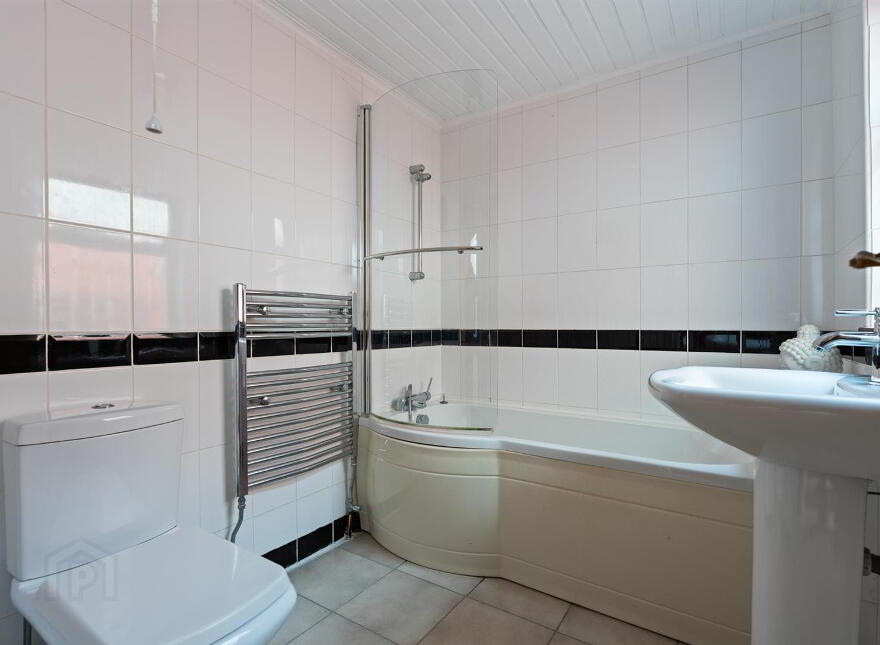 11 Comber Road, Dundonald, Belfast, BT16 2AA