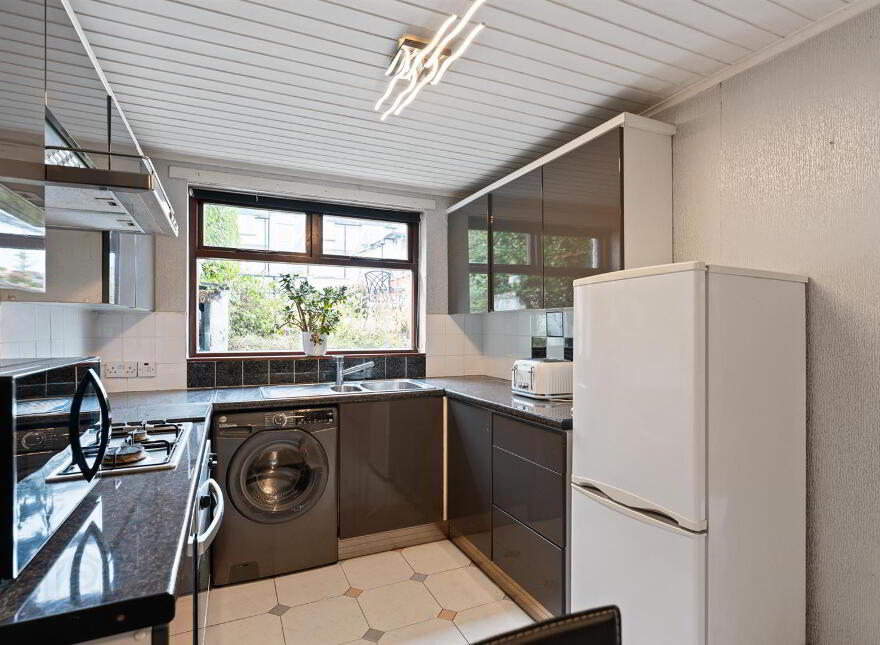 11 Comber Road, Dundonald, Belfast, BT16 2AA
