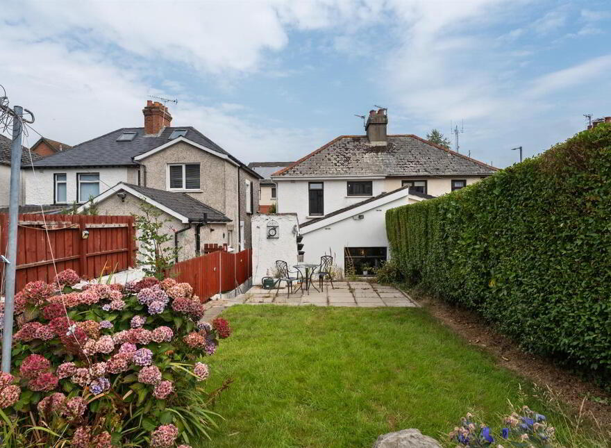 11 Comber Road, Dundonald, Belfast, BT16 2AA