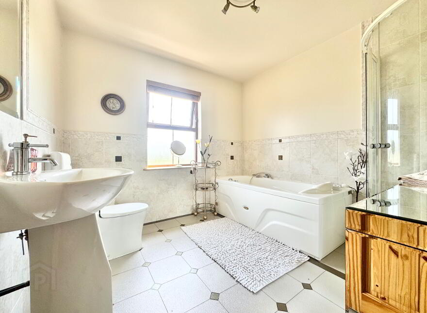 136 Moylagh Road, Seskinore, Omagh, BT78 2QQ
