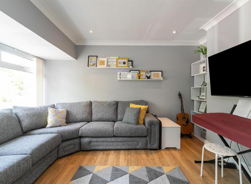 54 Marlfield Drive, Belfast, BT5 7PJ