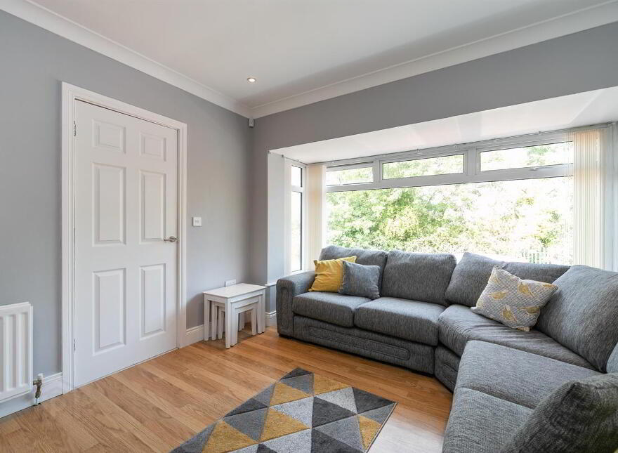 54 Marlfield Drive, Belfast, BT5 7PJ