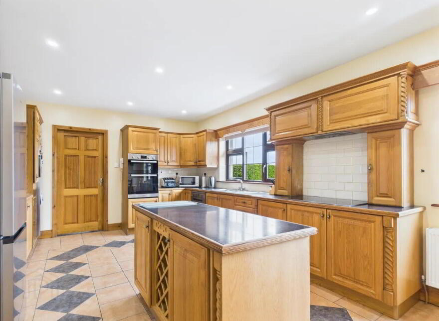 6 Bed Residence On 2.35 Acres, Rahealty, Thurles, E41V3K4