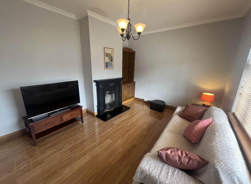 Claremount, Claremorris, F12ER22