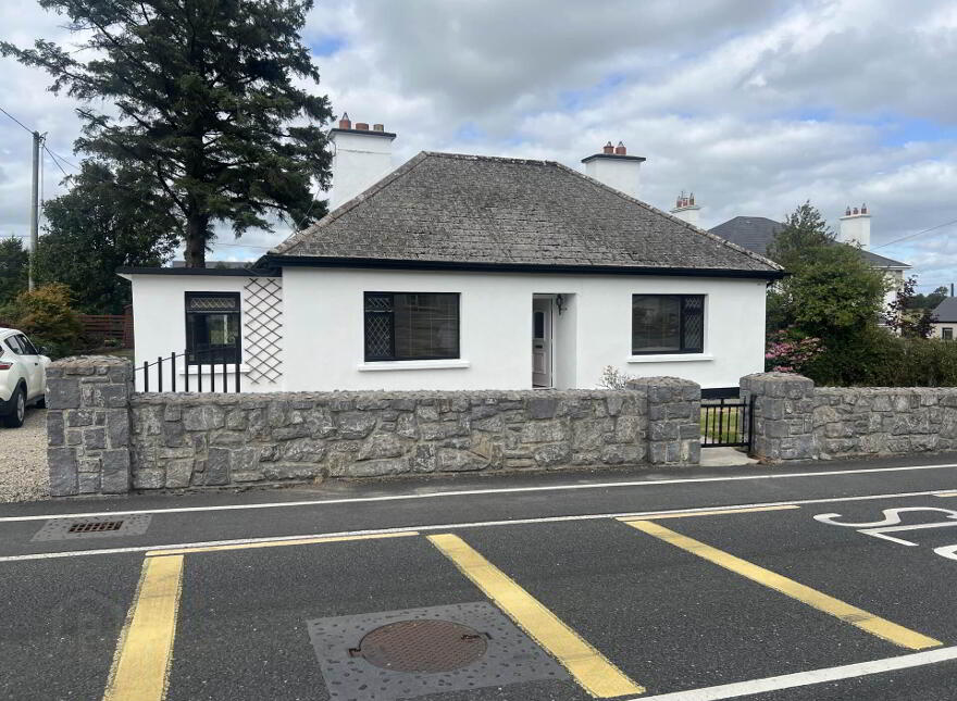 Claremount, Claremorris, F12ER22