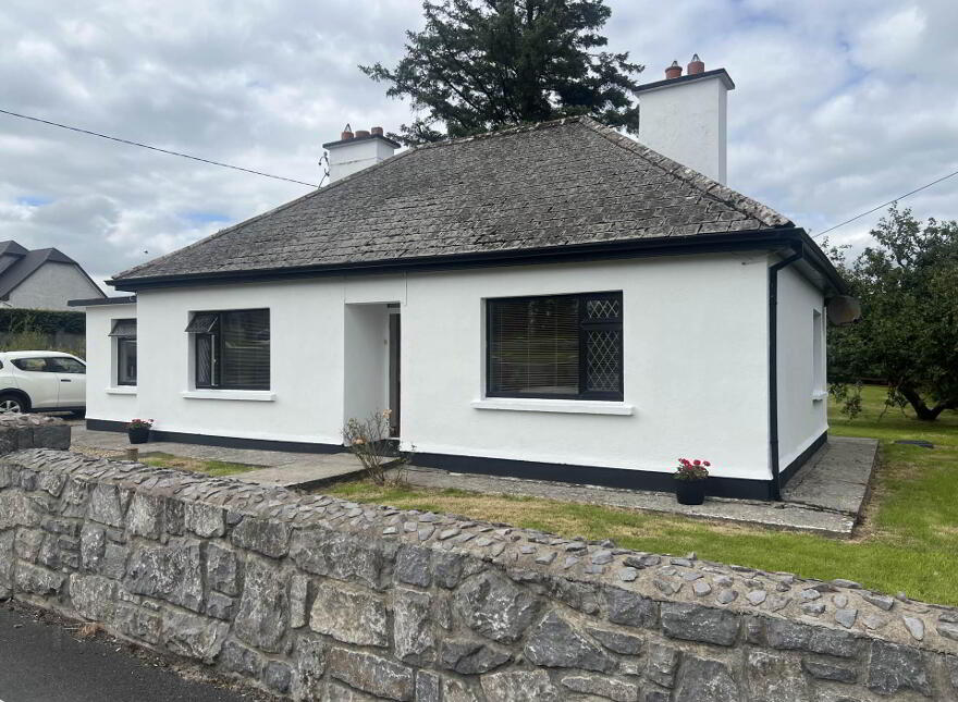 Claremount, Claremorris, F12ER22