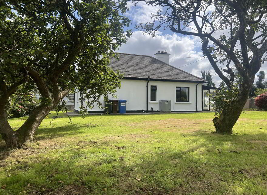 Claremount, Claremorris, F12ER22