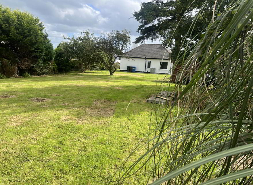Claremount, Claremorris, F12ER22
