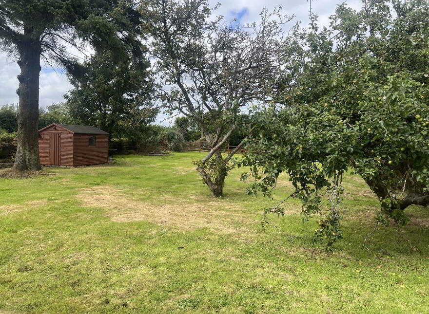 Claremount, Claremorris, F12ER22