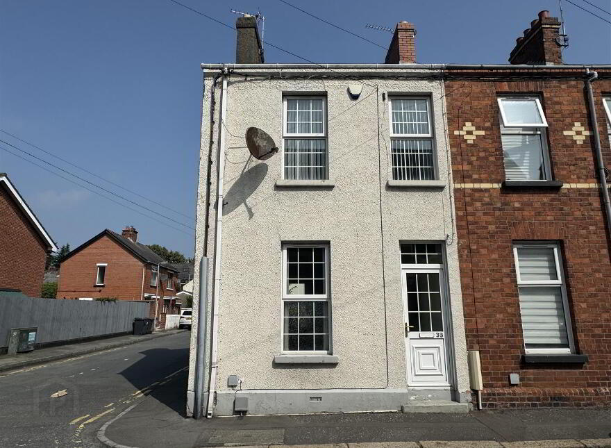 33 Mark Street, Newtownards, BT23 4DU photo