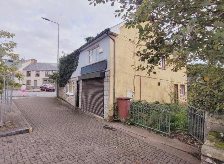 Main Street, Grange, F91T650