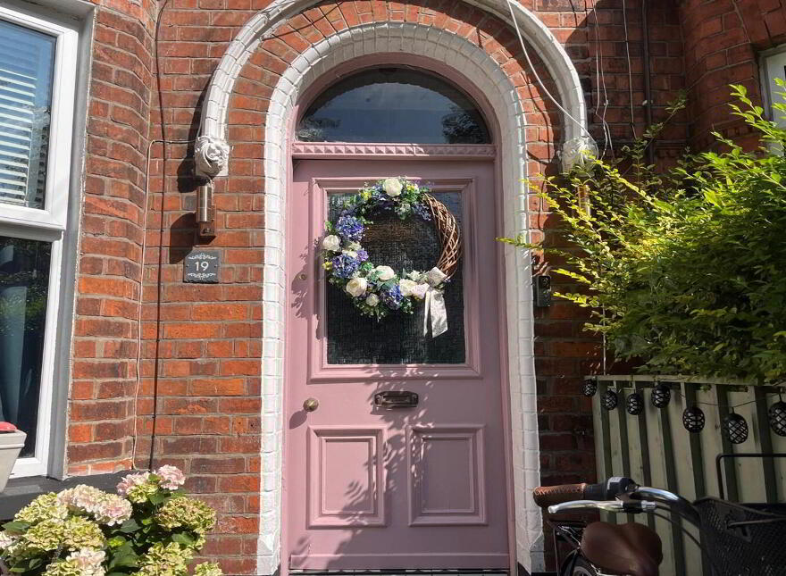 19 Rosemount Gardens, Cavehill, Belfast, BT15 5AG