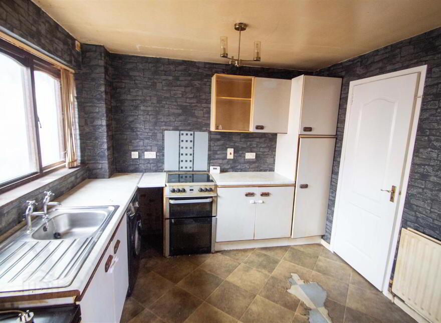 47 Springhill Avenue, Belfast, BT12 7QE