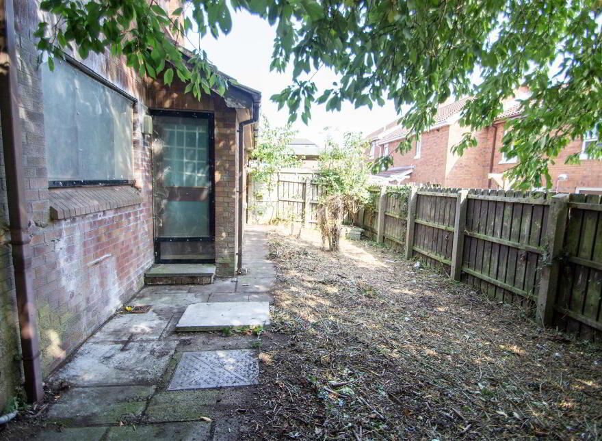47 Springhill Avenue, Belfast, BT12 7QE