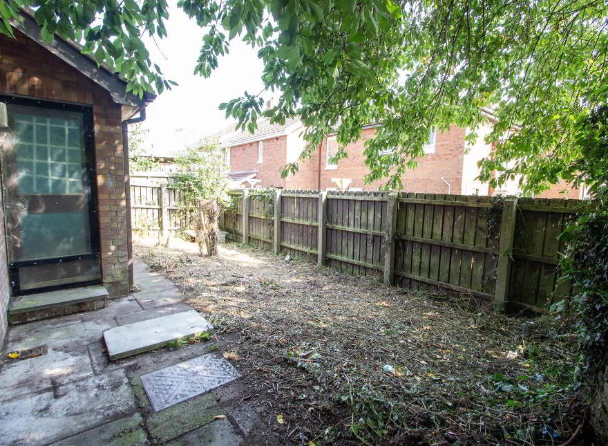 47 Springhill Avenue, Belfast, BT12 7QE