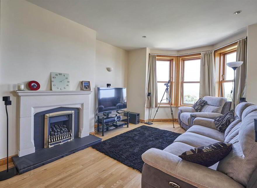 Apt 3, Lorelei, Princetown Road, Bangor, BT20 3TF