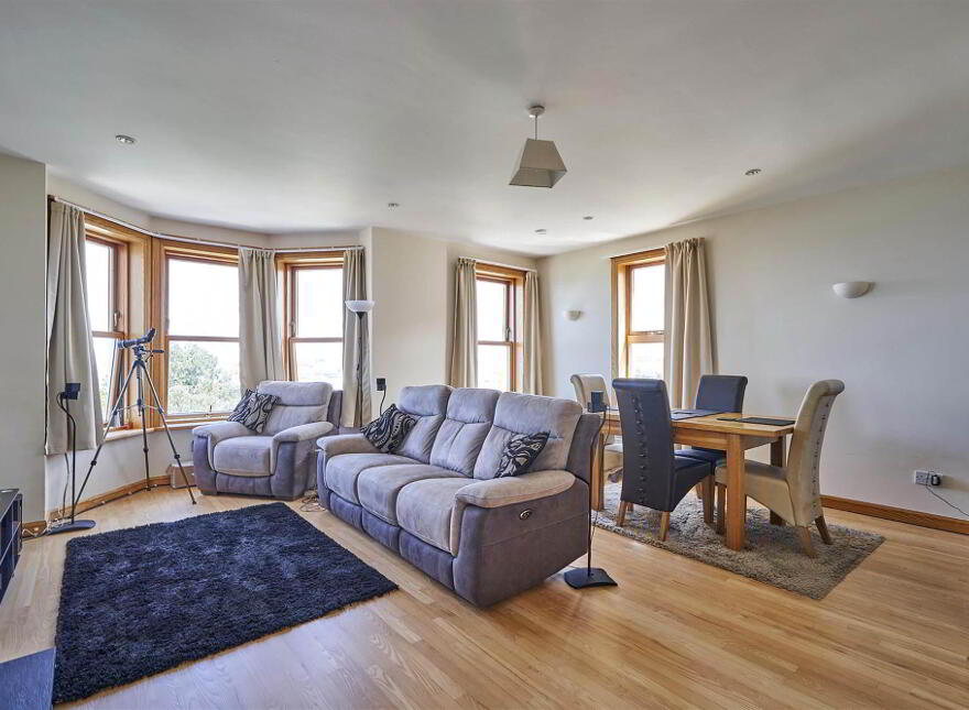 Apt 3, Lorelei, Princetown Road, Bangor, BT20 3TF