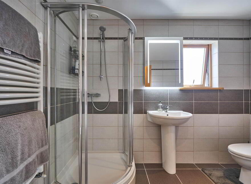 Apt 3, Lorelei, Princetown Road, Bangor, BT20 3TF