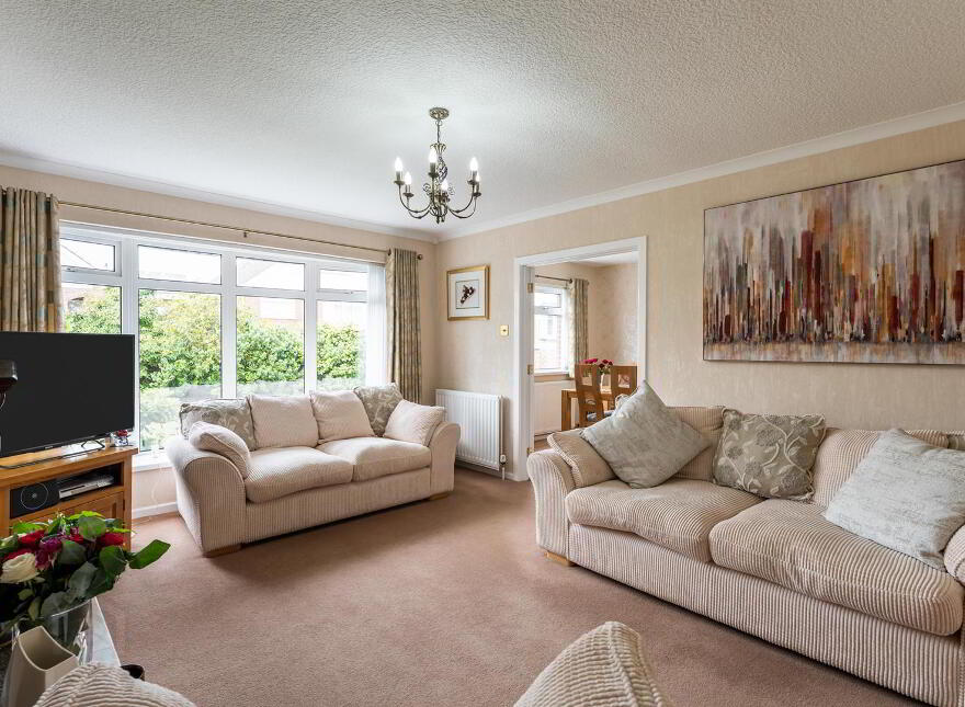 8 Beverley Drive, Newtownards, BT23 7UF
