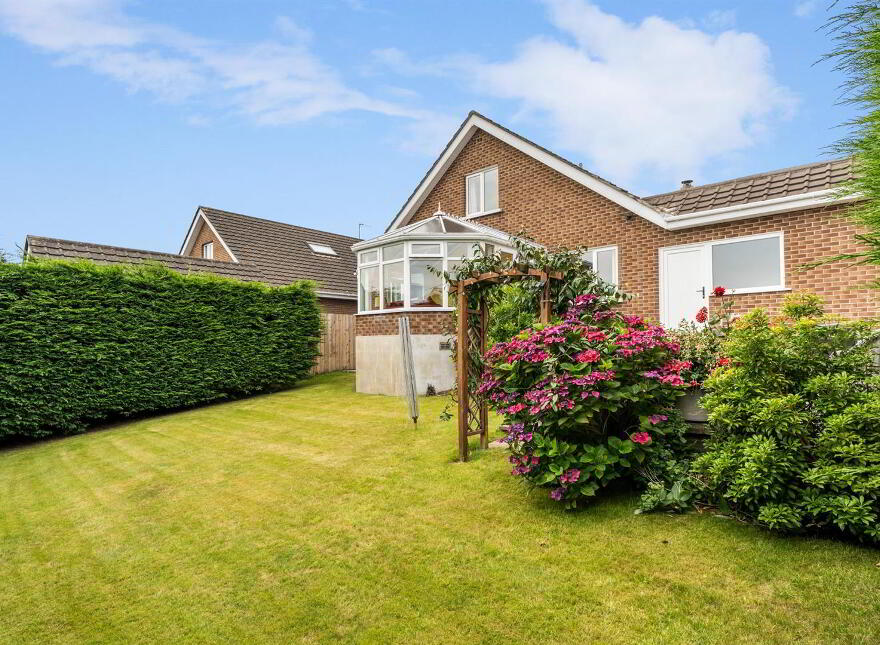 8 Beverley Drive, Newtownards, BT23 7UF