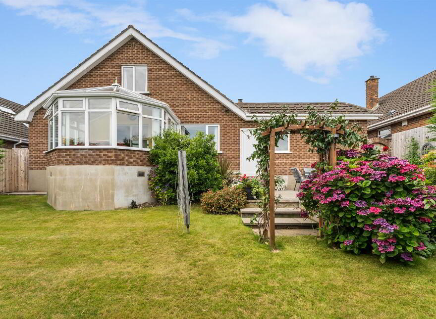 8 Beverley Drive, Newtownards, BT23 7UF