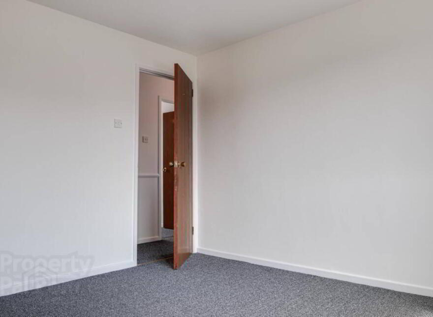 8 Carlton Park, Bangor, BT19 6WR