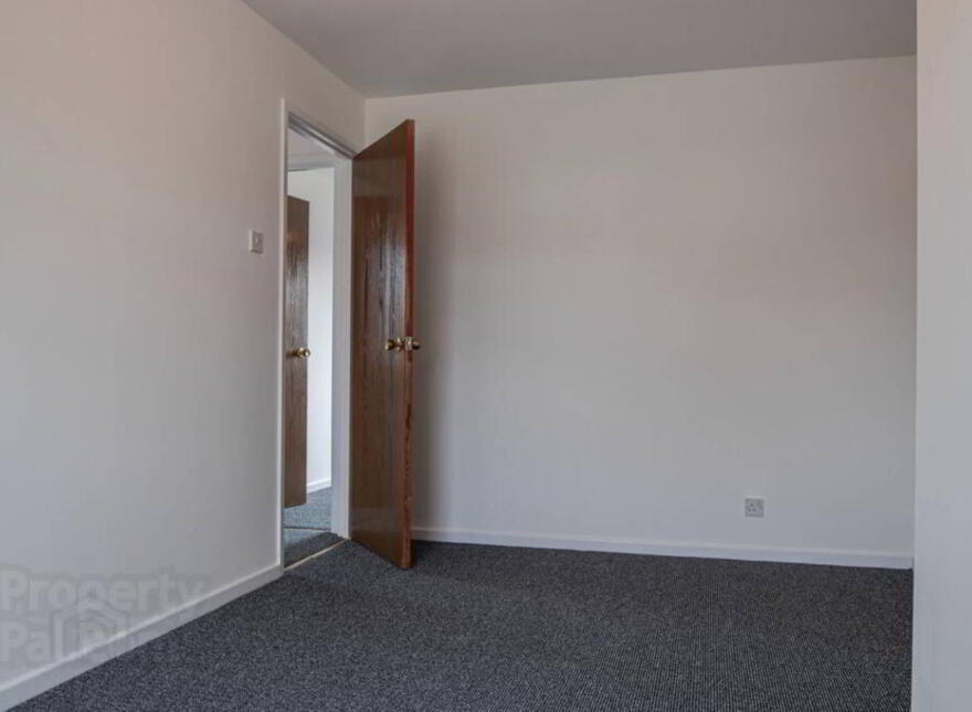 8 Carlton Park, Bangor, BT19 6WR