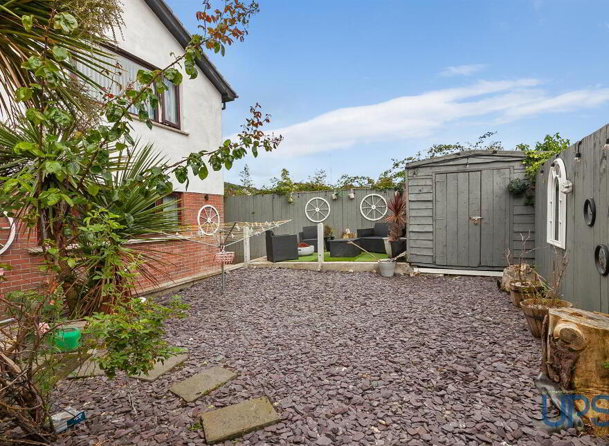 56 Lagmore Grove, Stewartstown Road, Belfast, BT17 0TD