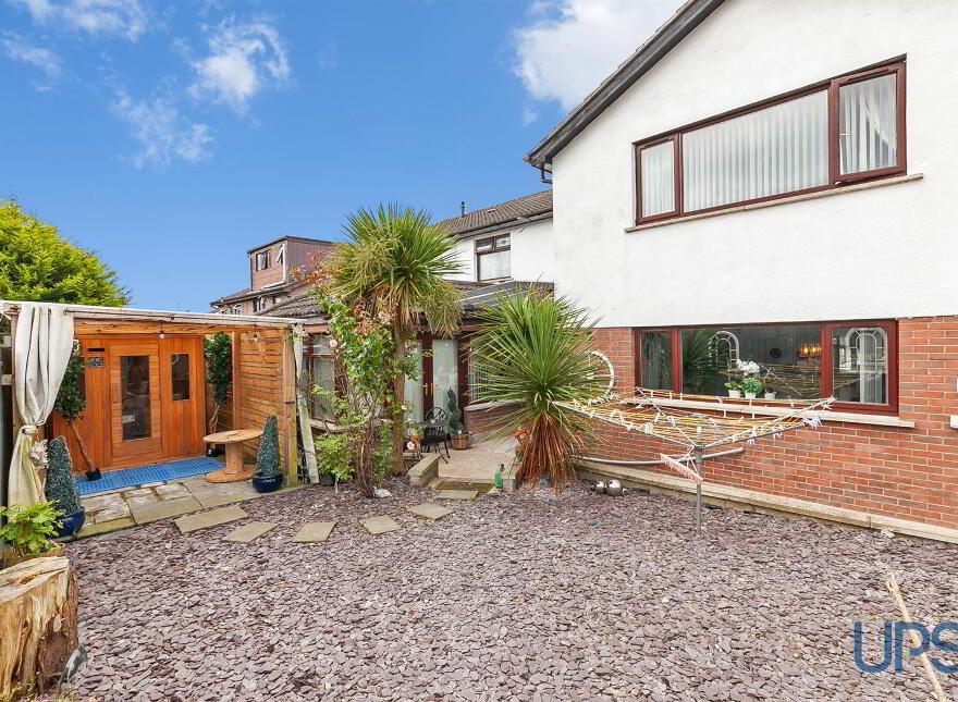 56 Lagmore Grove, Stewartstown Road, Belfast, BT17 0TD